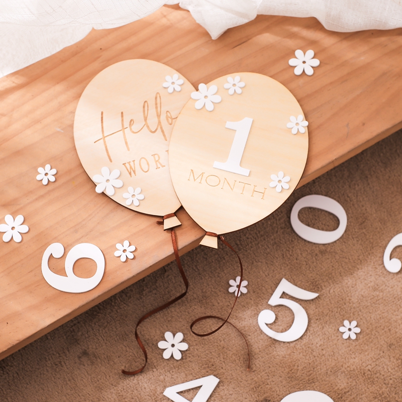2Pcs Baby Wooden Balloon Miles - Milestone Card Set ulasan dan harga
